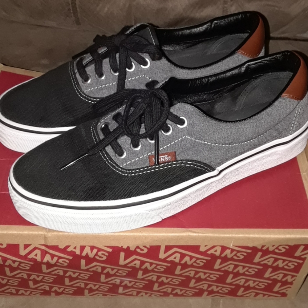 Van's lowtop shoes size 7.5